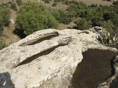 Tumbas antropomorfas.