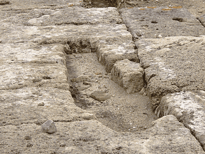 Tumba antropomorfa en el yacimiento romano "Baelo Claudia"